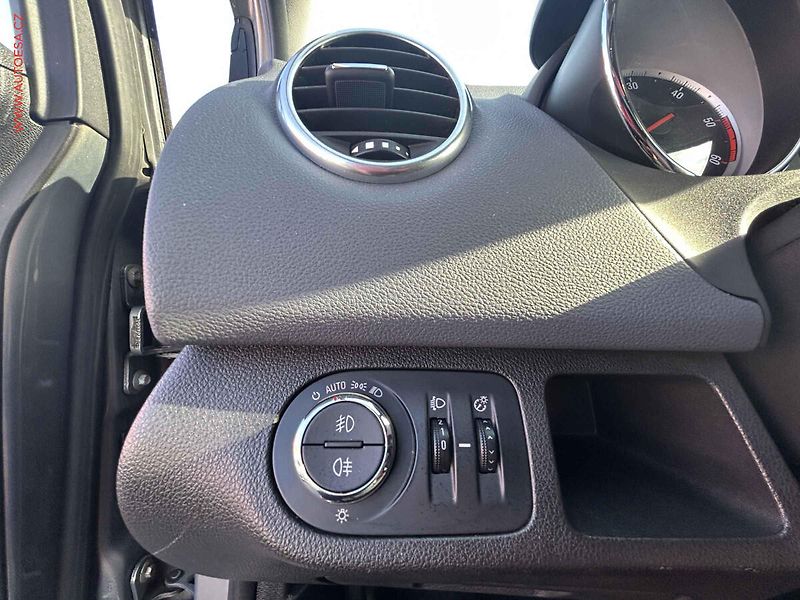 Opel Meriva (2011) 1.7CDTI, 2.maj, AT - fotka 13 z 17
