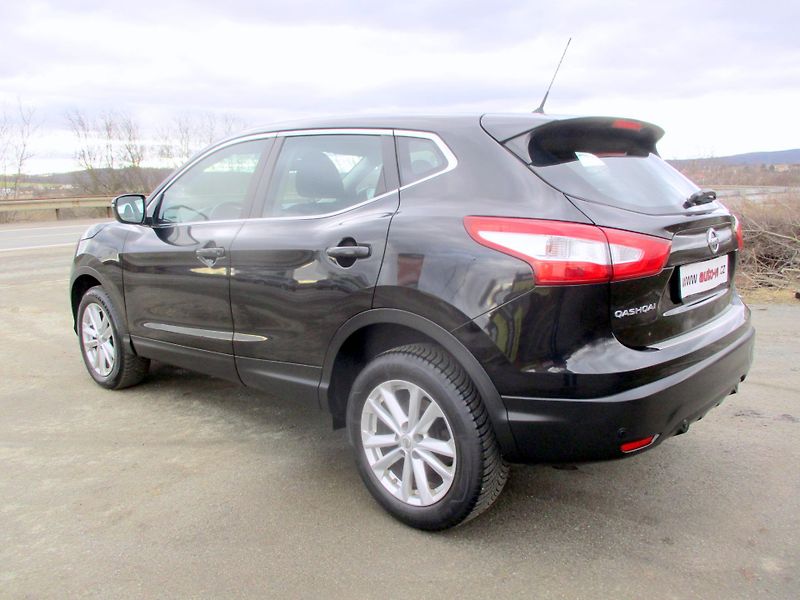 Nissan Qashqai 1.6DIG-T 120kW NAVI VÝHŘEV - fotka 9 z 43