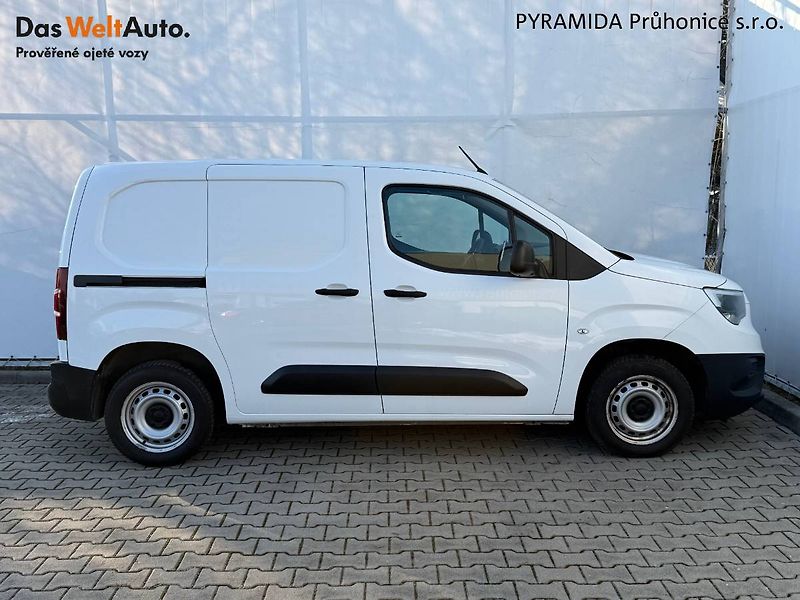 Opel Combo (2020) 1.5 CDTi 75 kW - fotka 6 z 22