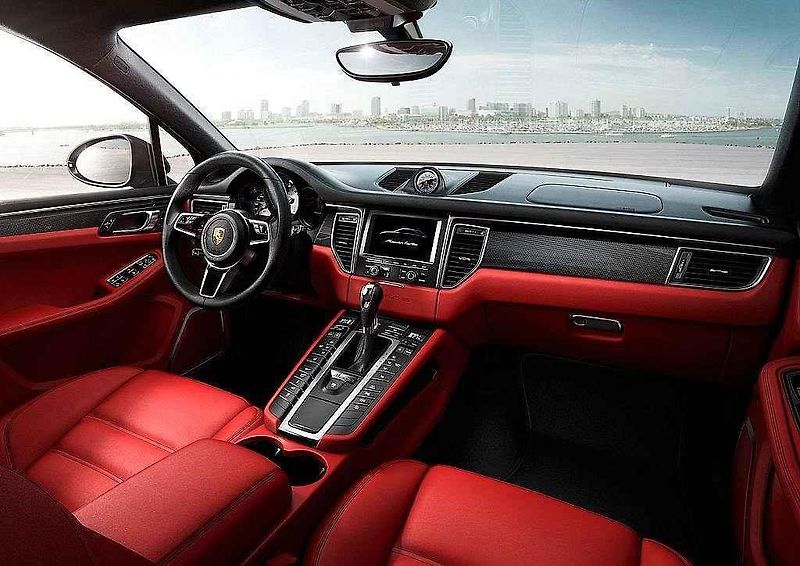 Porsche Macan.