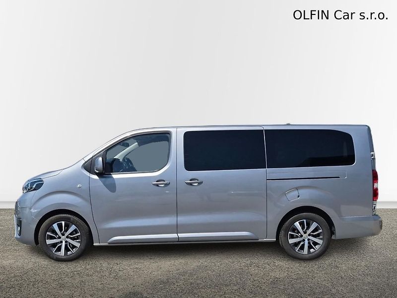 Toyota ProAce Verso Glass Shuttle 2.0 D 180 8A/T B - fotka 5 z 24