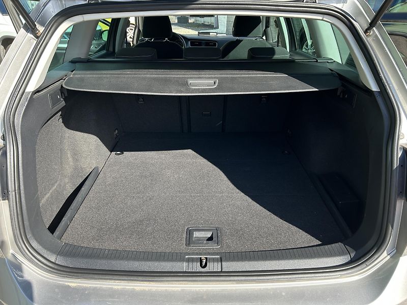 Volkswagen Golf (2016) 1.6 TDi 81 KW servisní kniha - fotka 15 z 41