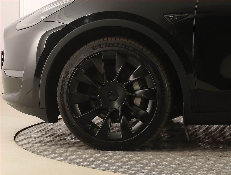 Tesla Model Y (2023) Long Range AWD 79kWh, SoH 93% - fotka 14 z 33