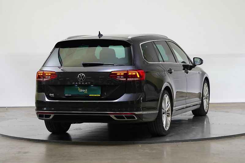 Volkswagen Passat - fotka 2 z 27