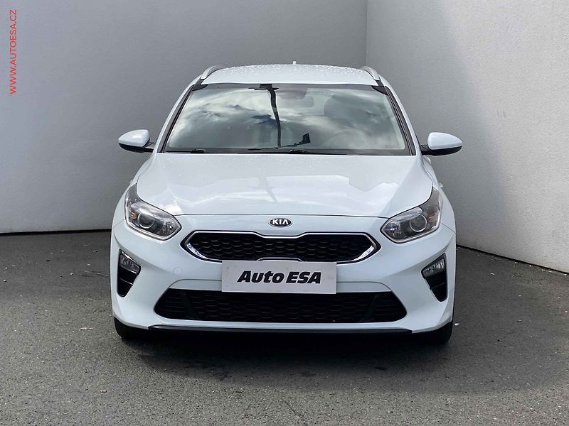 Kia Ceed (2019) 1.4 T-GDi, Vision, navi - fotka 2 z 19