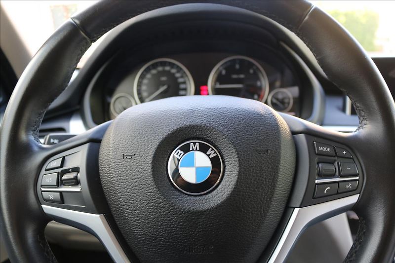 BMW X5 2,0 xDrive25d,ČR, 1. Majitel - fotka 20 z 59