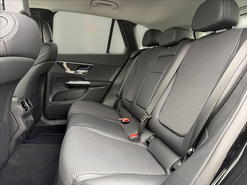 Mercedes-Benz GLC 300e 4M Avantgarde - fotka 11 z 29