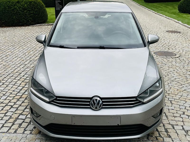 Volkswagen Golf Sportsvan 1.6TDI MANUÁL SENZORY TEMPOMAT - fotka 6 z 40