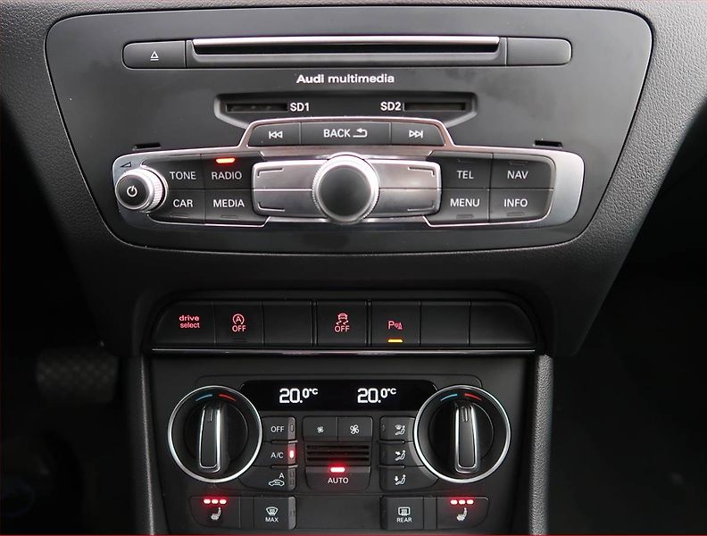 Audi Q3 (2016) 2.0 TDI, 4X4, Automat, Kůže - fotka 12 z 16