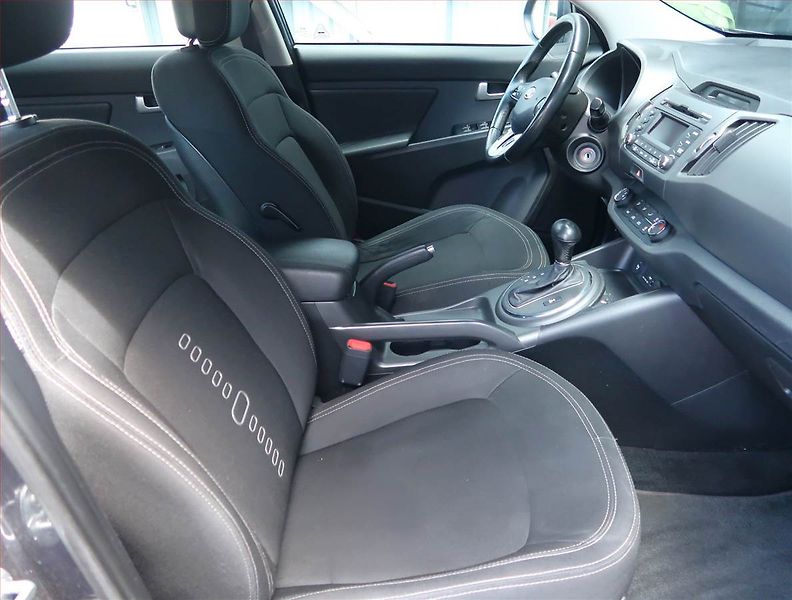Kia Sportage (2011) 2.0 CRDi, 4X4, Automat - fotka 9 z 16