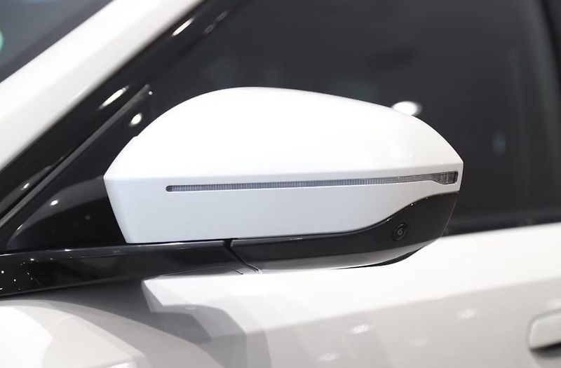 BMW i5 eDrive40 Touring M Kam Pano. - fotka 4 z 11