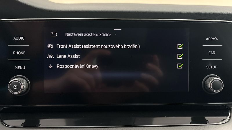 Škoda Octavia 2.0 TDI Ambition Combi - fotka 22 z 23