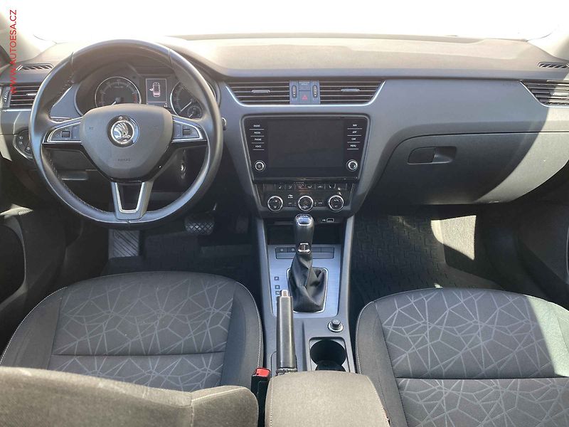 Škoda Octavia (2018) 1.5 TSi, Clever, DSG, LED, TZ - fotka 8 z 18