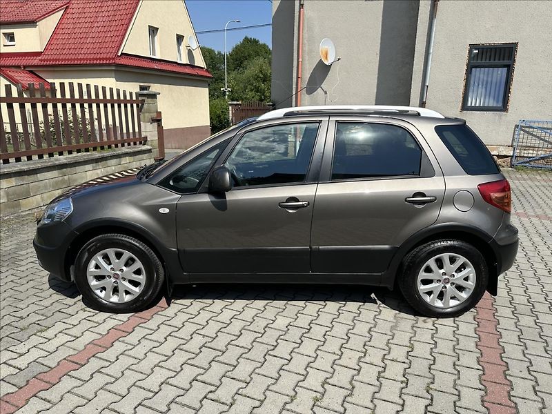 Fiat Sedici 1,6 4x4 KLIMA - fotka 8 z 21