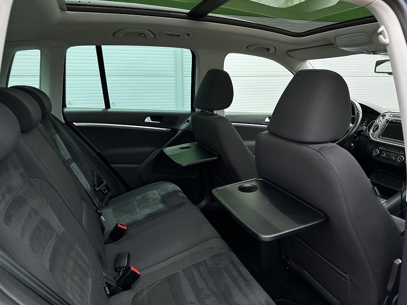 Volkswagen Tiguan 2.0TDi 4Motion DSG 140PS Tempo - fotka 40 z 42