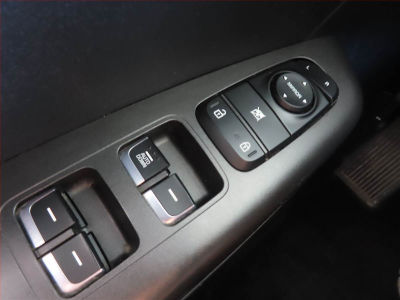 Kia Sportage (2020) Top 1.6 CRDi, Serv.kniha, Navi - fotka 14 z 14