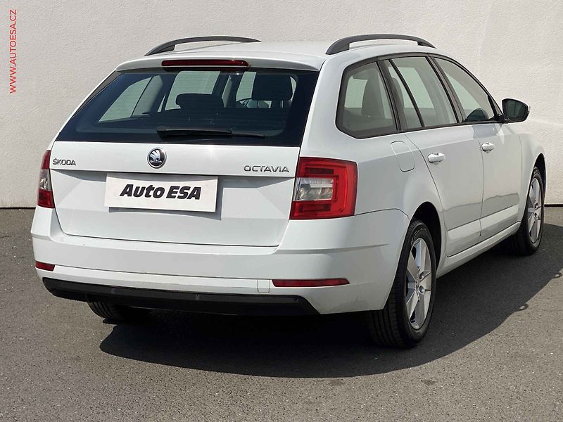 Škoda Octavia (2017) 1.0TSI, ČR, DSG, AC - fotka 4 z 16
