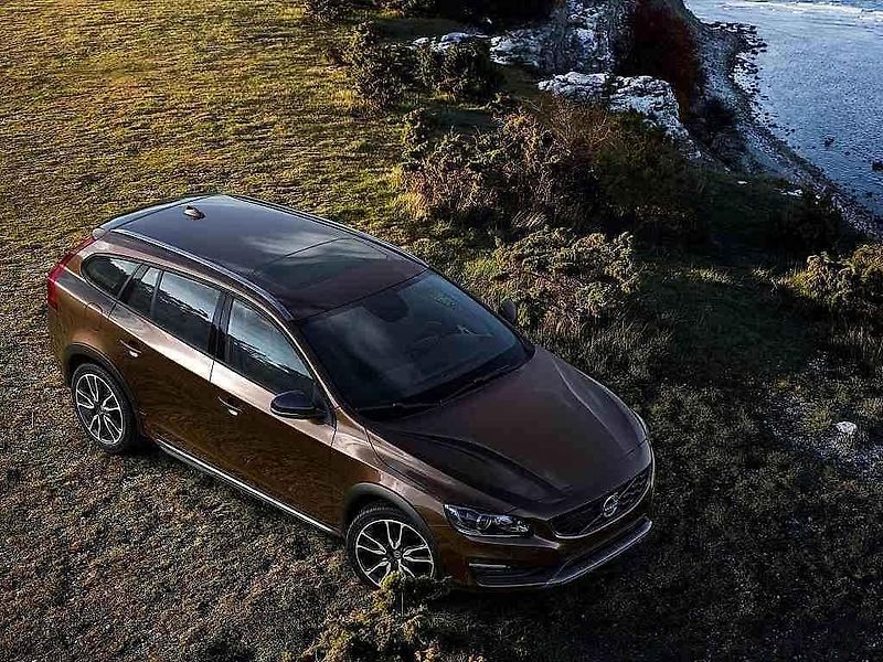 Volvo V60 Cross Country.