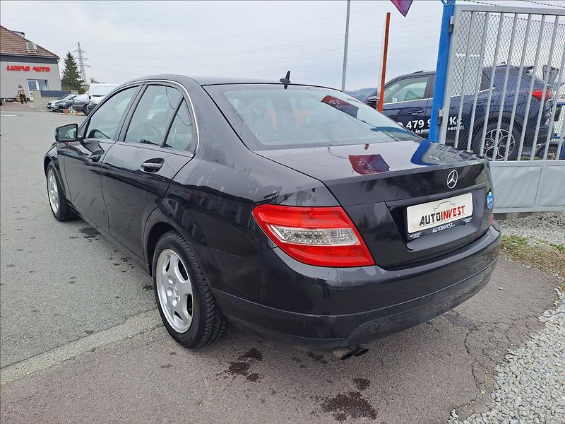 Mercedes-Benz Třídy C 200 CDI - fotka 4 z 15