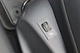 Peugeot 2008 (2018) 1.2 PureTech, Automat - náhled 24