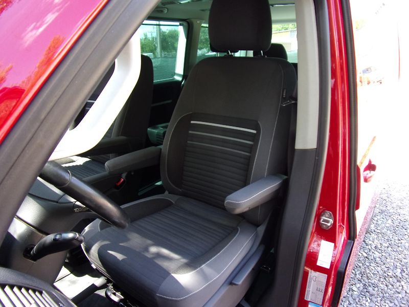 Volkswagen Multivan (2014) 2.0TDi103kW WEBASTO 2xŠOUPAČKY - fotka 15 z 27