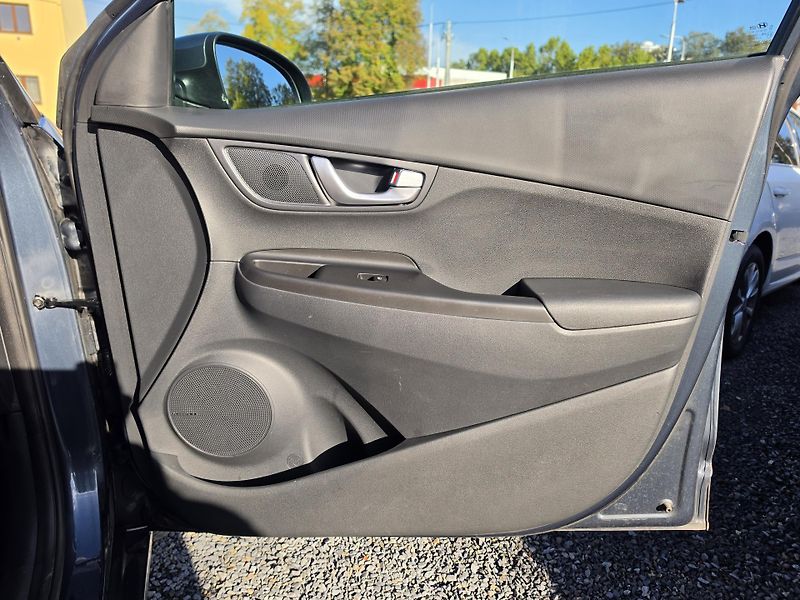 Hyundai Kona KREll 100KW  Kei Záruka Kamera - fotka 16 z 42