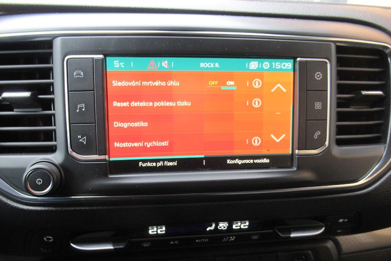 Citroën Jumpy SpaceTourer 8MÍST 1.MAJITEL - fotka 17 z 35
