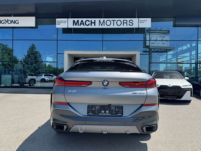 BMW X6 - fotka 7 z 28
