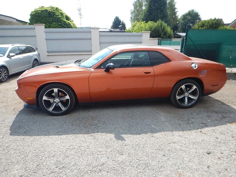 Dodge Challenger 3.6i, AUTOMAT, LPG - fotografie inzerátu