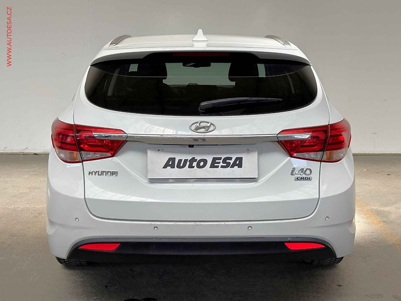 Hyundai i40 (2016) 1.7 CRDI, ČR, servis.kniha - fotka 5 z 17