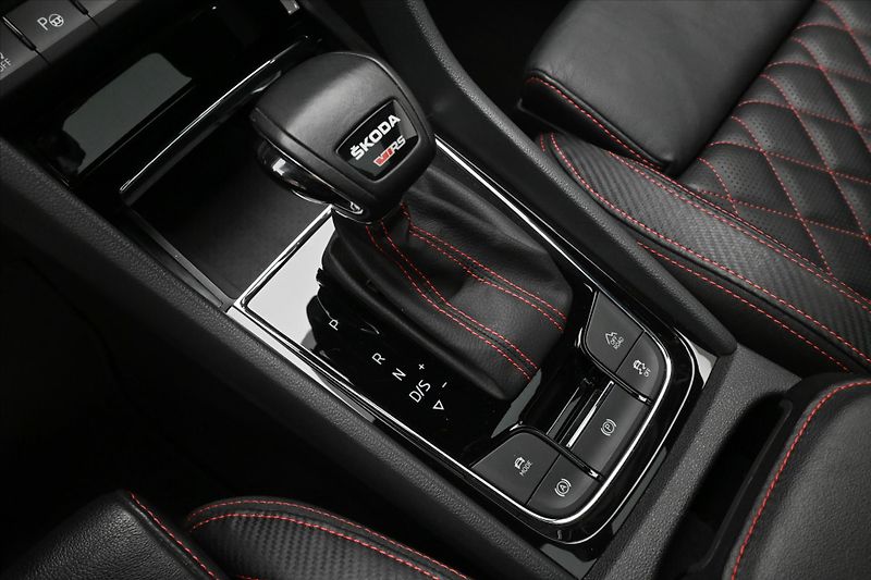 Škoda Kodiaq 2,0 TSI 180kW RS DSG 4x4 Záruk - fotka 18 z 26