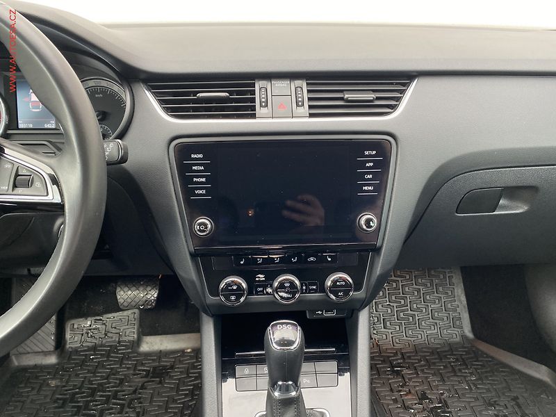 Škoda Octavia (2018) 1.5 TSI, ČR, Style, DSG, LED - fotka 14 z 19