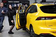 Z autosalonu v Lysé v pátek 1. listopadu 2024.