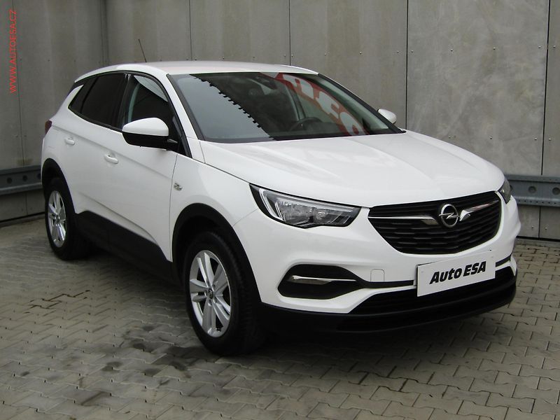 Opel Grandland X (2018) 1.2 PT, ČR, Edition - fotografie inzerátu