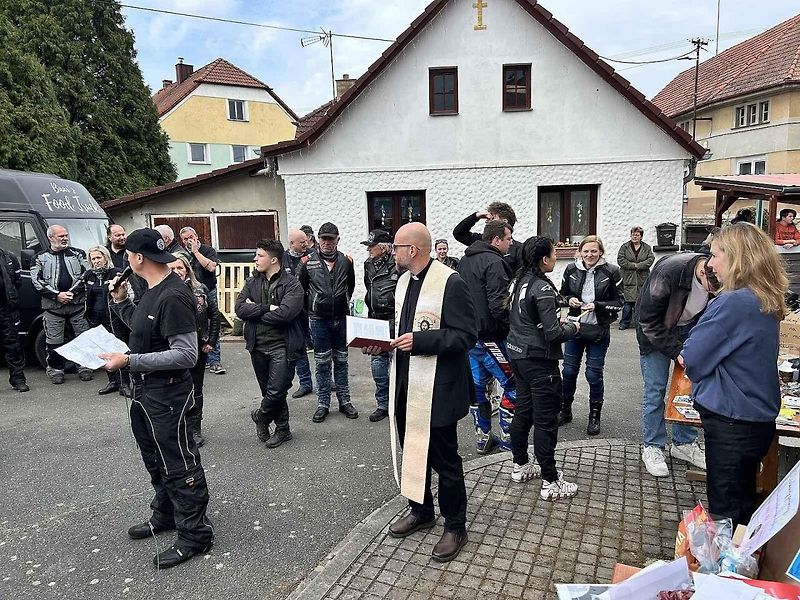Žehnání motorek v Puclicích.
