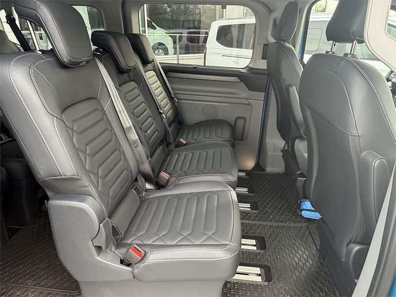 Ford Tourneo Custom (2025) Titanium X L1, Tourneo, 2.0 Ec - fotka 10 z 21