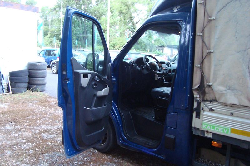Renault Master (2014) 2.3 125 DCi, ČR, STK+ME 5/2028 - fotka 31 z 44