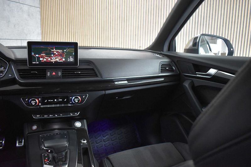 Audi SQ5 3.0 TDI *AIR*WEBASTO*TAŽNÉ*DPH - fotka 10 z 41