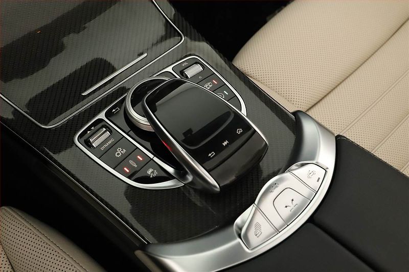 Mercedes-Benz Třídy C (2020) C 43 AMG 4MATIC - fotka 29 z 30