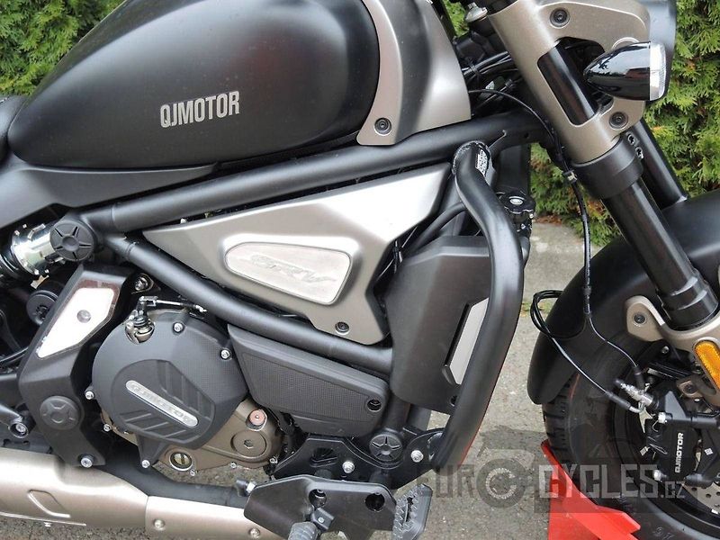 QJ Motor SRV 700 (2026) Skladem - fotka 12 z 16