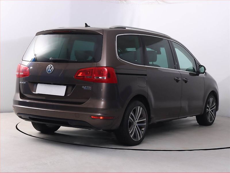 Volkswagen Sharan (2012) 2.0 TDI, Automat, Kůže, Navi - fotka 5 z 22