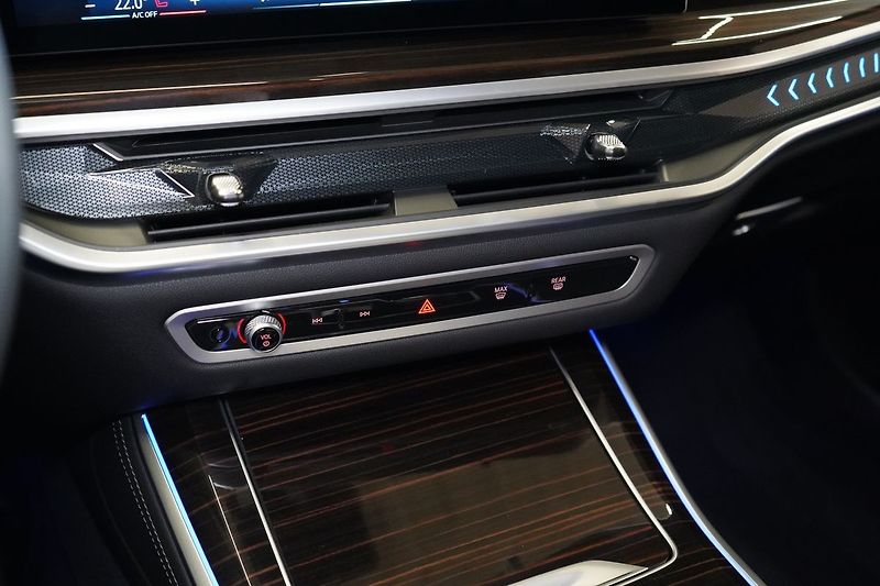BMW X5 30d xDrive, M-Paket PRO, Tažné - fotka 34 z 43