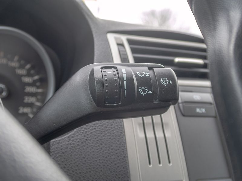 Ford C-MAX (2009) 1.6D 80KW – DIGI KLIMA - fotka 18 z 43