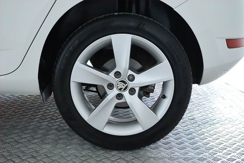 Škoda Fabia (2020) 1.0 TSI, Serv.kniha, Tempomat - fotka 15 z 23