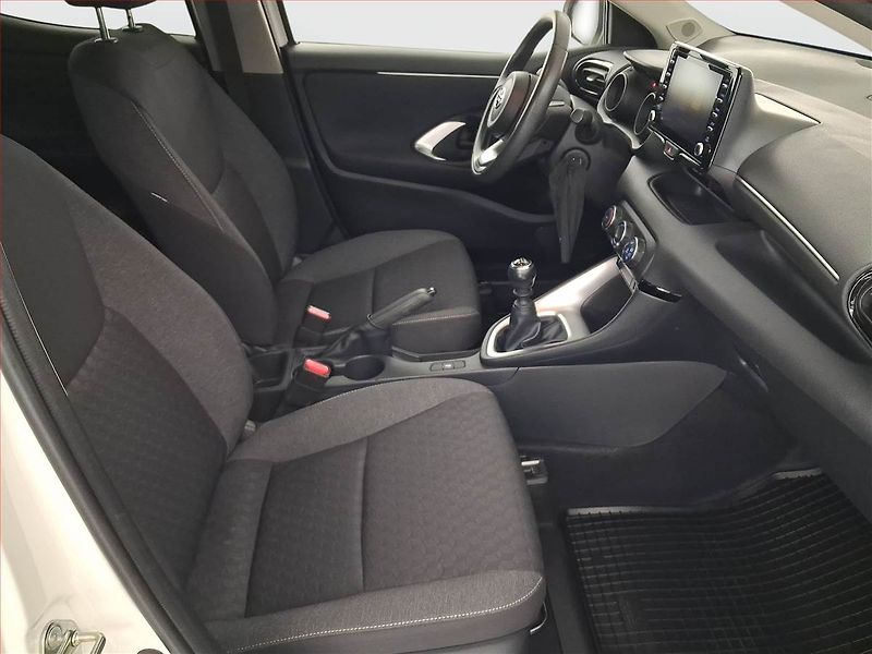 Toyota Yaris (2023) 1.5 VVT-i, ČR,1.maj - fotka 9 z 18