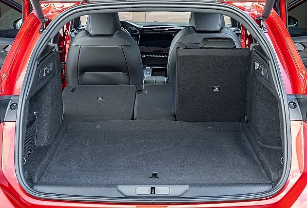 Kufr se liší svým objemem podle motorizace., zdroj: Se svolením Peugeot