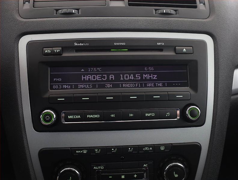 Škoda Octavia (2012) 1.2 TSI, Serv.kniha, Tempomat - fotka 12 z 17