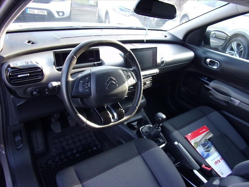 Citroën C4 Cactus 1,2 PT 81kW  ČR - fotka 16 z 27