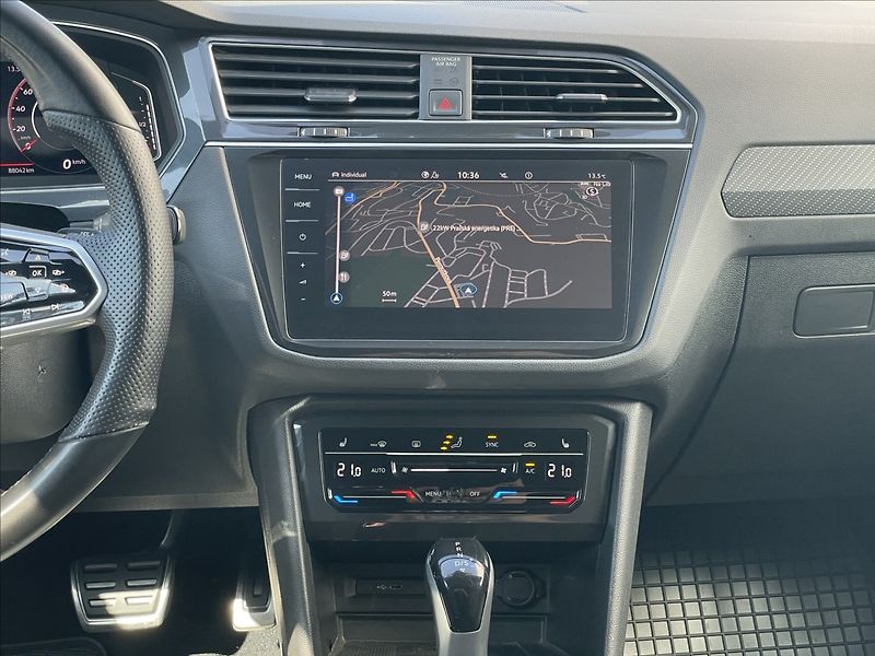 Volkswagen Tiguan 2,0 TDI 4Mot DSG R-Line Matrix - fotka 11 z 23