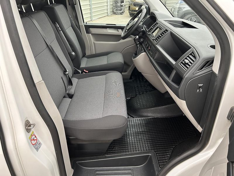 Volkswagen Transporter 2.0 TDI - fotka 25 z 25